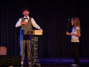 Wer wird Nachfolger von Magic Timur bei „Vorarlberg hot Talent?“ Am 22. November zeigen junge Talente ihr Können. (Fotonachweis: Caritas)