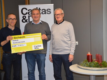 Scheck geld übergabe